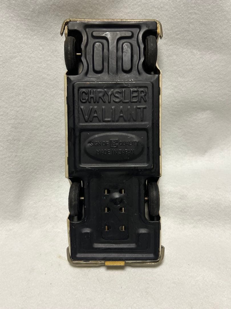 昭和レトロCHRYSLER VALIANTクライスラーバリアント セダン　ブリキ