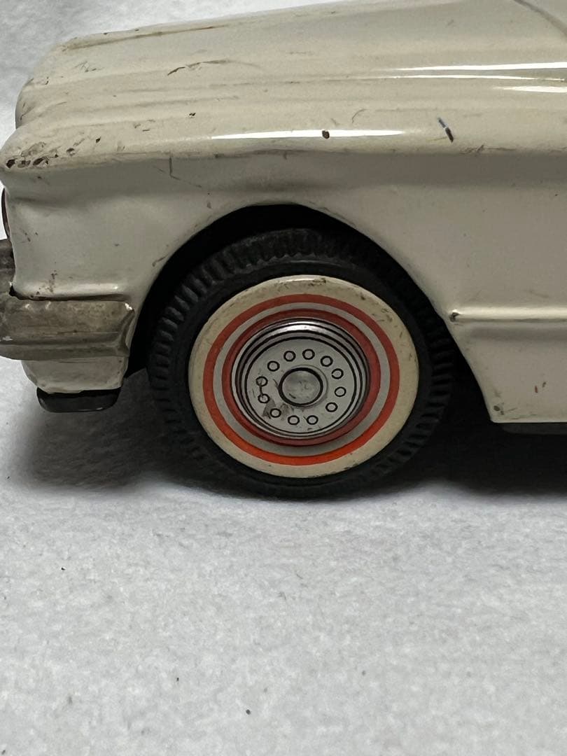 昭和レトロCHRYSLER VALIANTクライスラーバリアント セダン　ブリキ