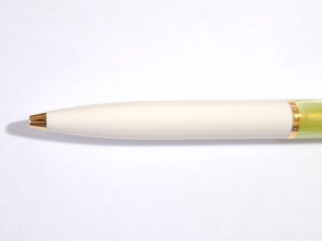 未使用　限定400本　PELICAN　ボールペン　K200　パステルグリーン