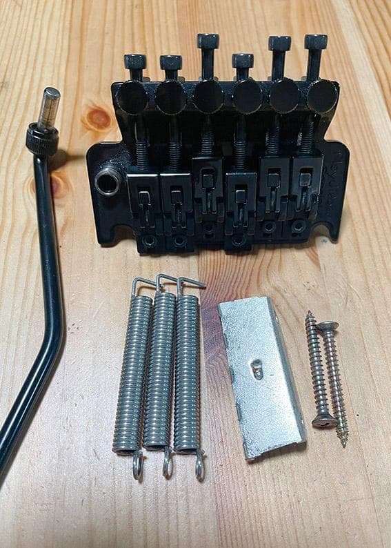 フロイドローズ・スペシャル / 中古/スタッド無し / ブロック 32mm