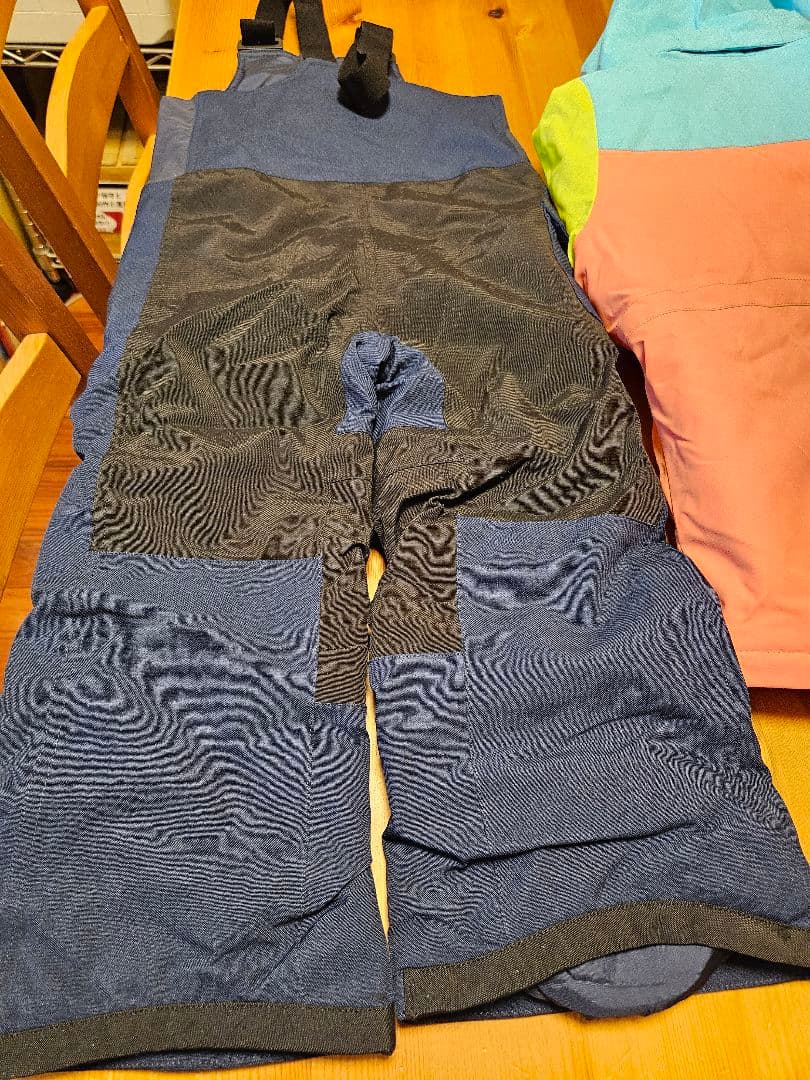 BURTON　バートン　キッズ　スノーボードウェア 4T