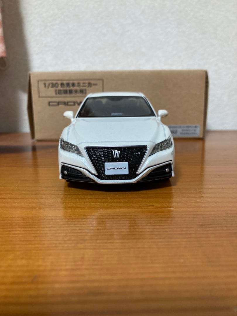 1/30 トヨタ カラーサンプル クラウン RS 220系 ホワイトパール