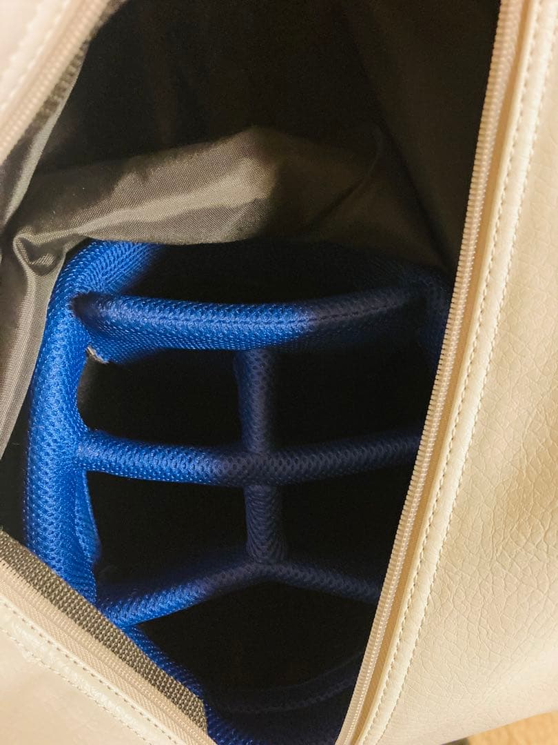 キャディバッグ　白　青　刺繍　ゴルフ　限定モデル　美品　送料込　非売品