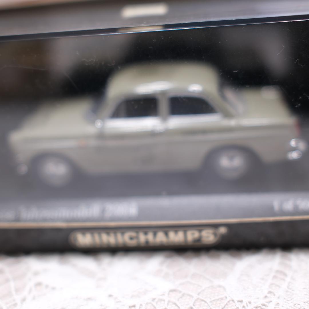 【未使用】Minichamps製 VW1600ミニカー1/43