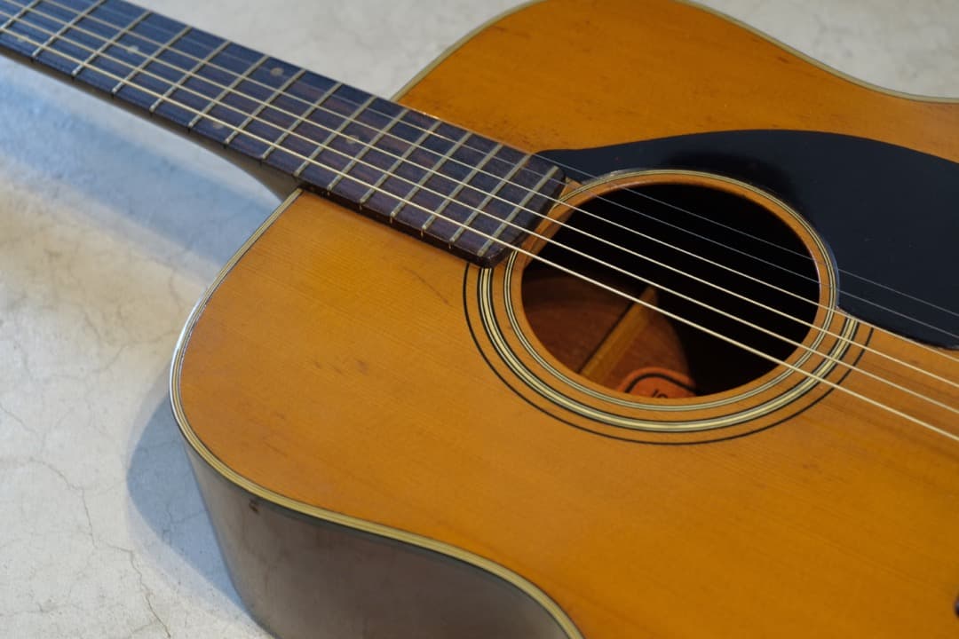 状態良 YAMAHA FG180 赤ラベル 調整済 ヤマハ