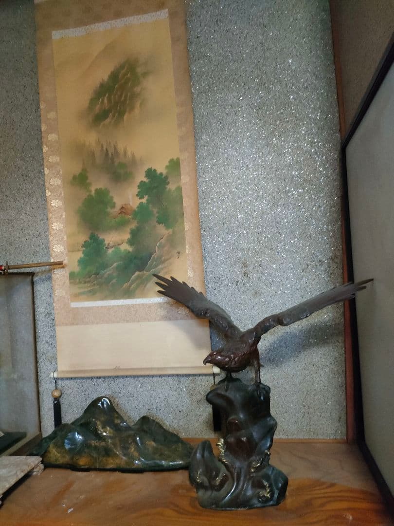 飛翔する鷲 彫刻像 鷲オブジェ