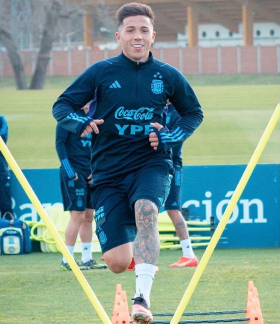 アディダス　アルゼンチン代表　トラックスーツ上下セット