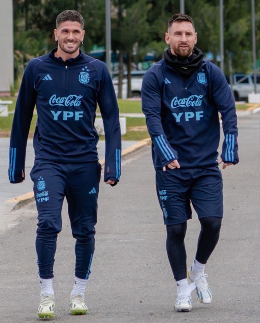 アディダス　アルゼンチン代表　トラックスーツ上下セット