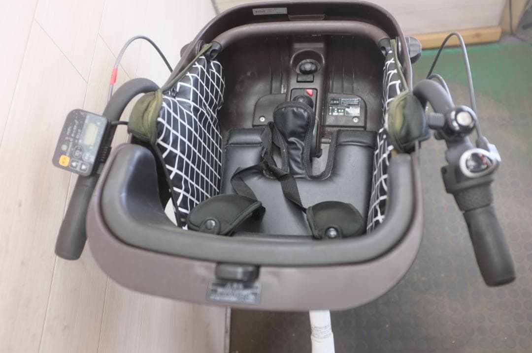 パナソニック ギュット　20インチ　3段　13.2Ah（5点灯）充電器あり