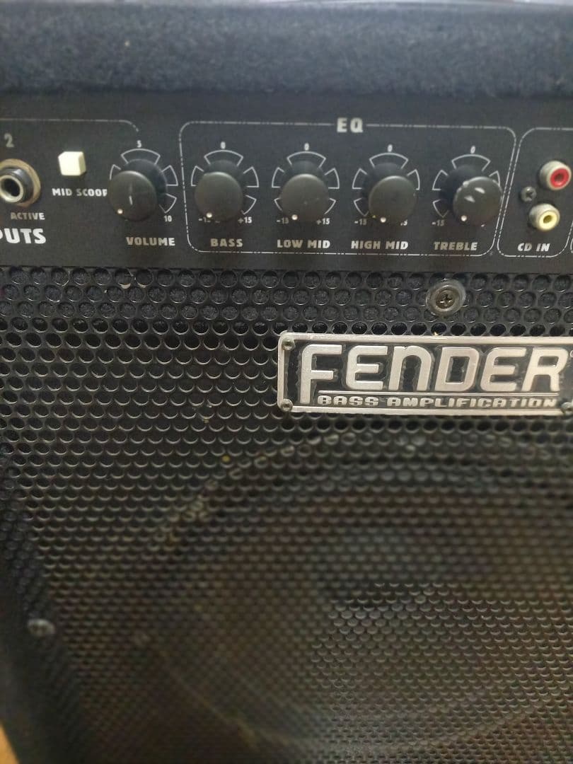 Fender Rumble 60　 60W 赤LEDライト