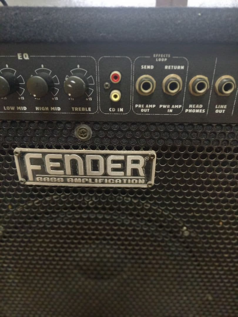 Fender Rumble 60　 60W 赤LEDライト