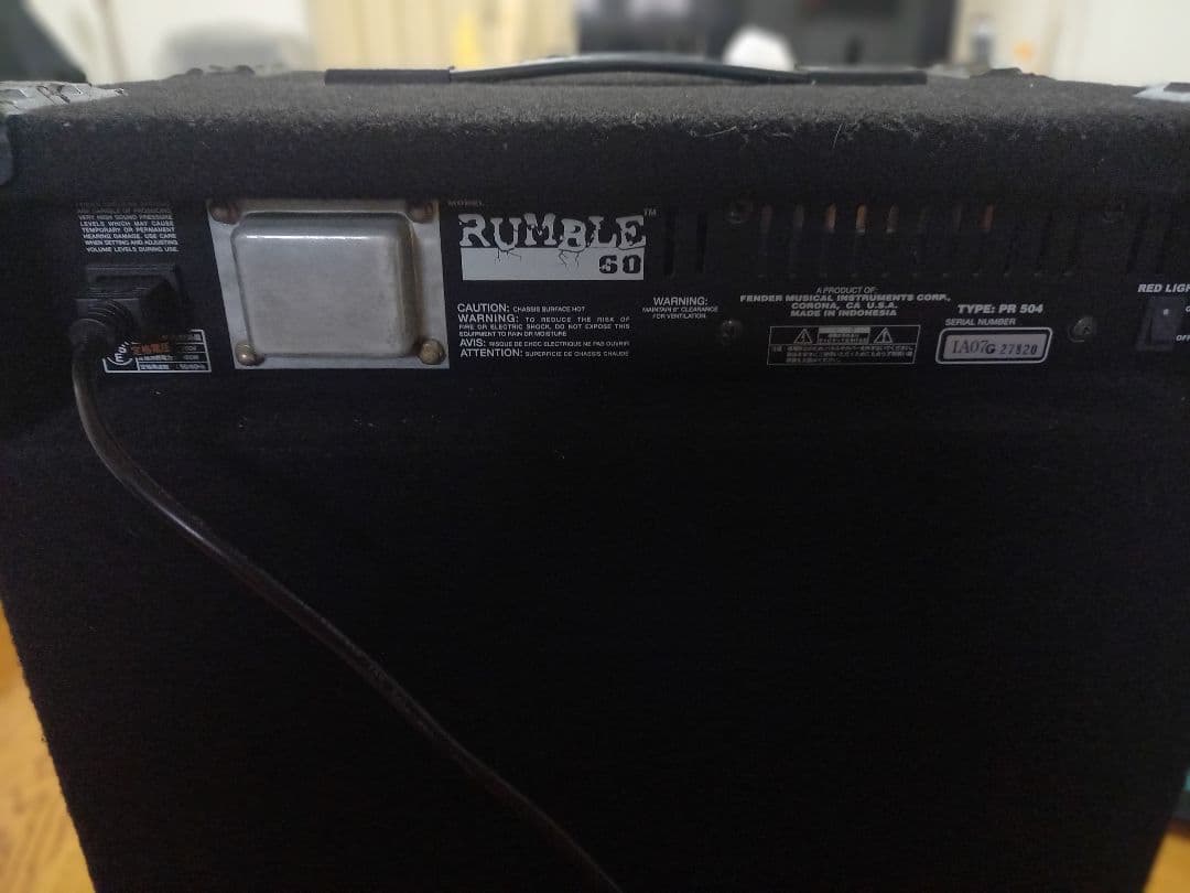 Fender Rumble 60　 60W 赤LEDライト