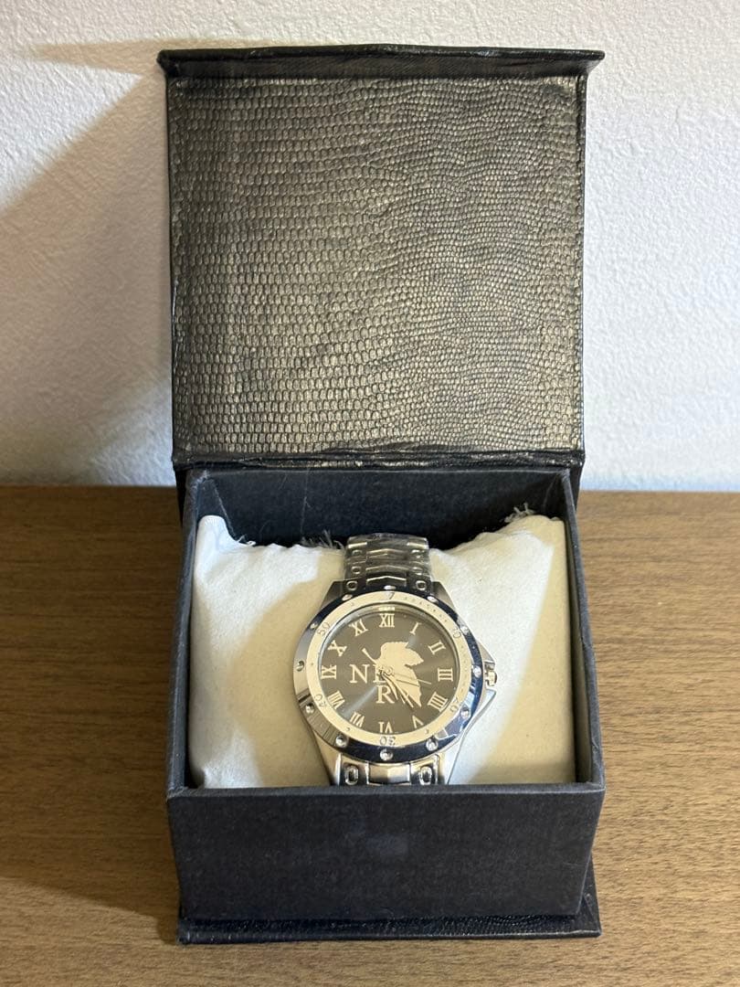 エヴァンゲリオン　NERV シルバー 腕時計