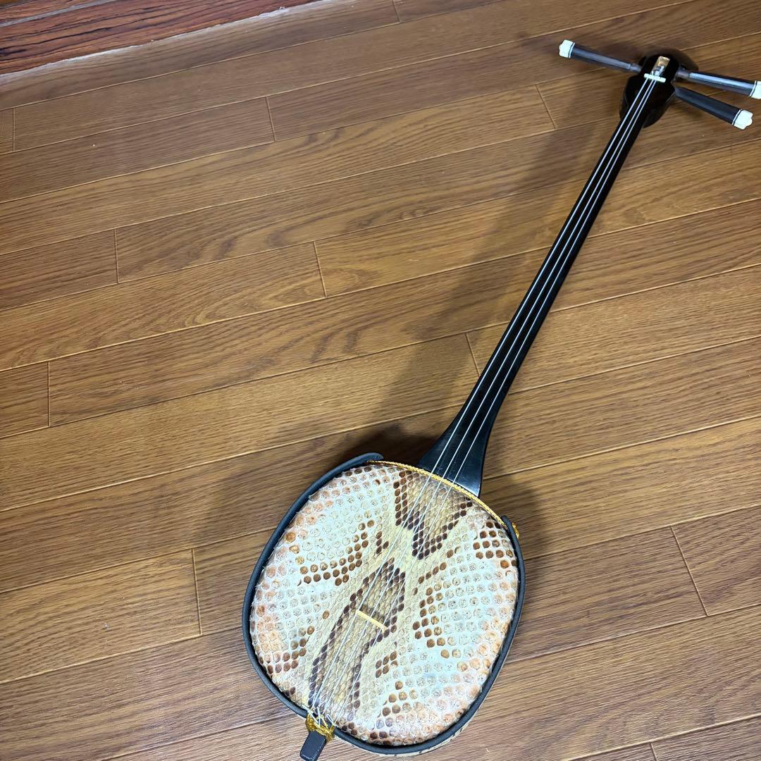 超美品 沖縄三線 三線 蛇皮 民謡 和楽器 沖縄