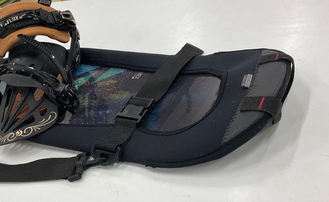 YONEX PARKSHREW スノーボード、FLUXバインディング