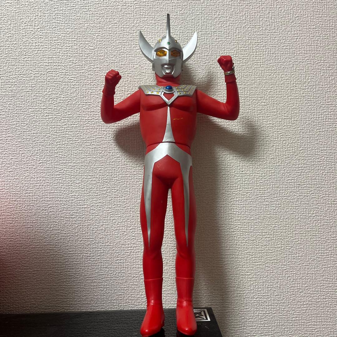 ウルトラマン フィギュア 赤/銀