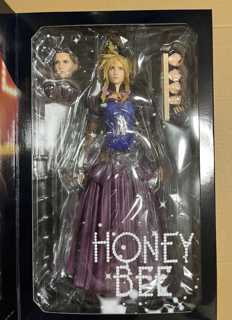 FF7 リメイク プレイアーツ改 クラウド・ストライフ ドレス Ver．