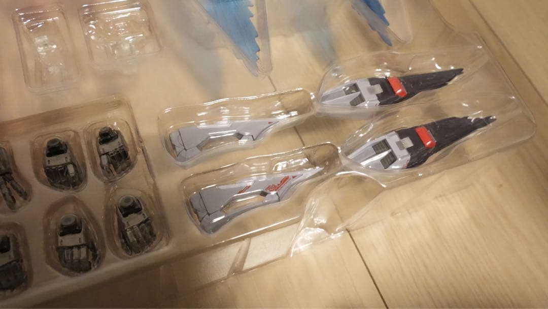 L BUILD メタルビルド デスティニーガンダム　ソウルレッド