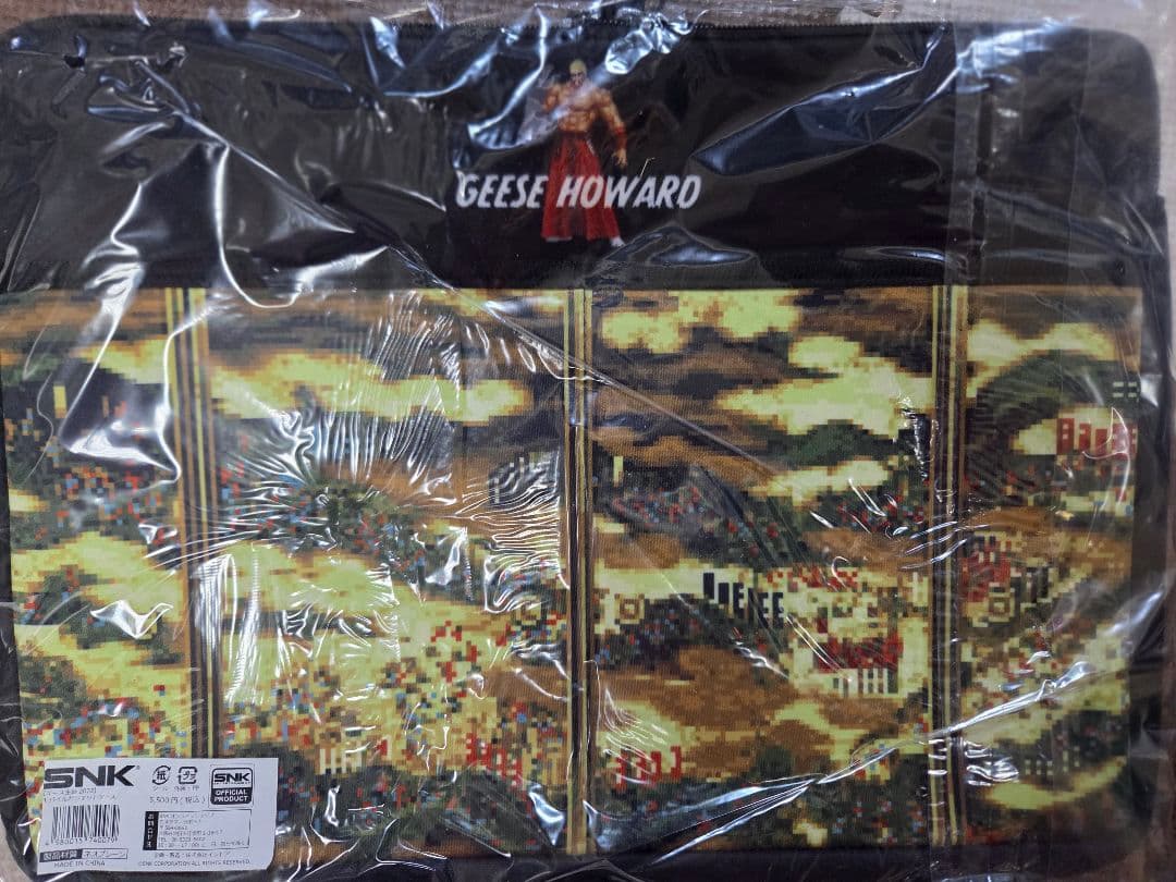 餓狼伝説 ギース•ハワード モバイルガジェットケース アクキー付き