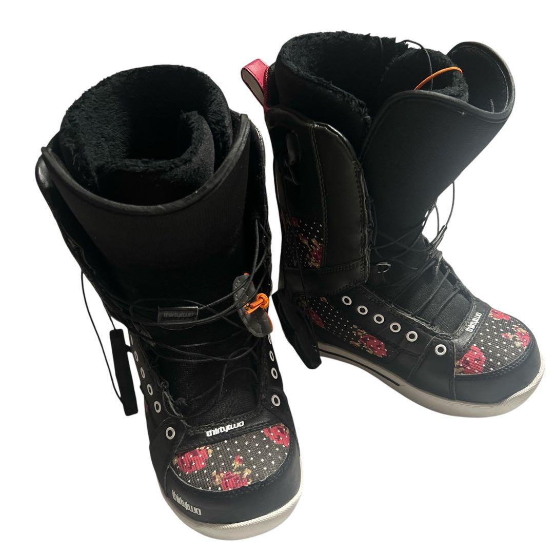 美品　Thirty Two 86 FT スノーボードブーツ　US6.5 総柄