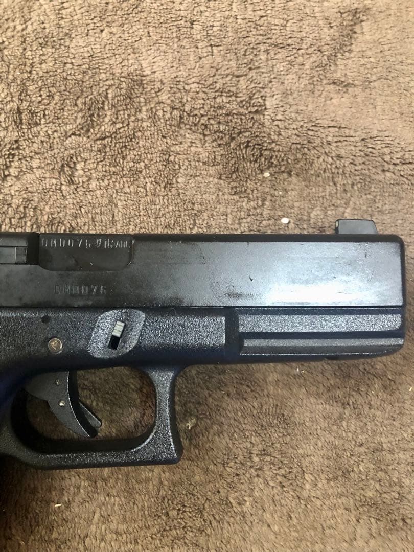 東京マルイ　ガスブローバックハンドガン　 グロック17 gen3 カスタム　中央