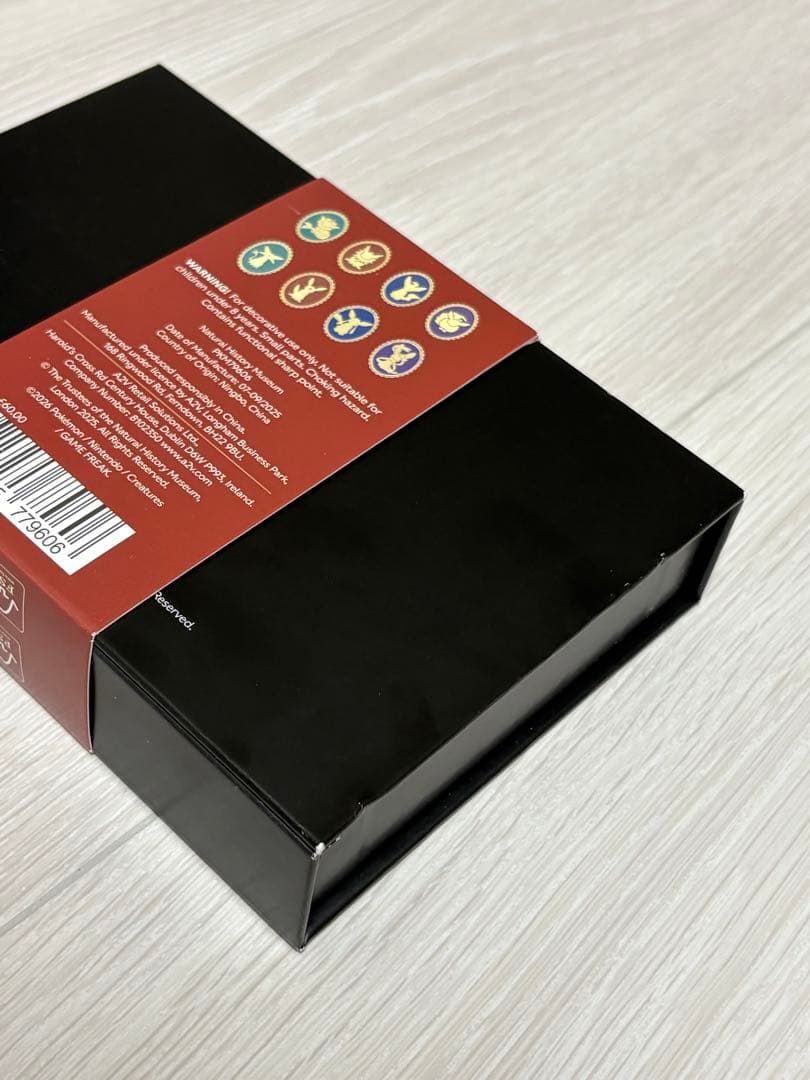 ポケモン　イーブイ　ピンバッチセット　ロンドン自然史博物館　Pokémon