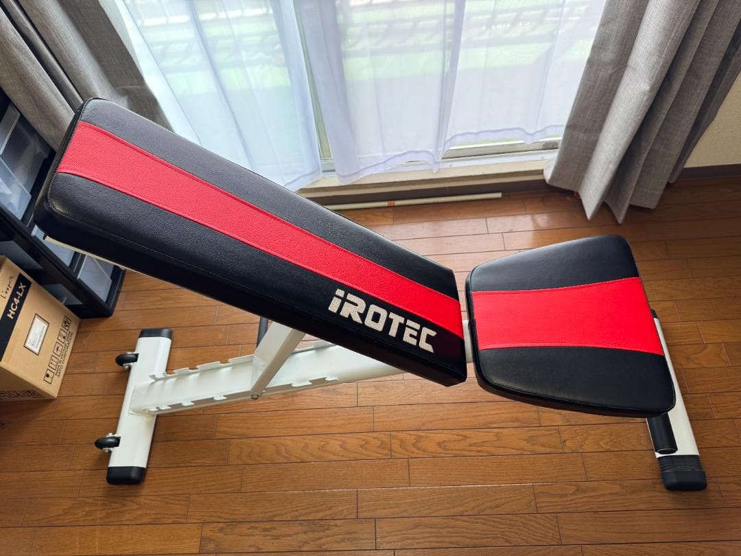 iROTEC トレーニングベンチ