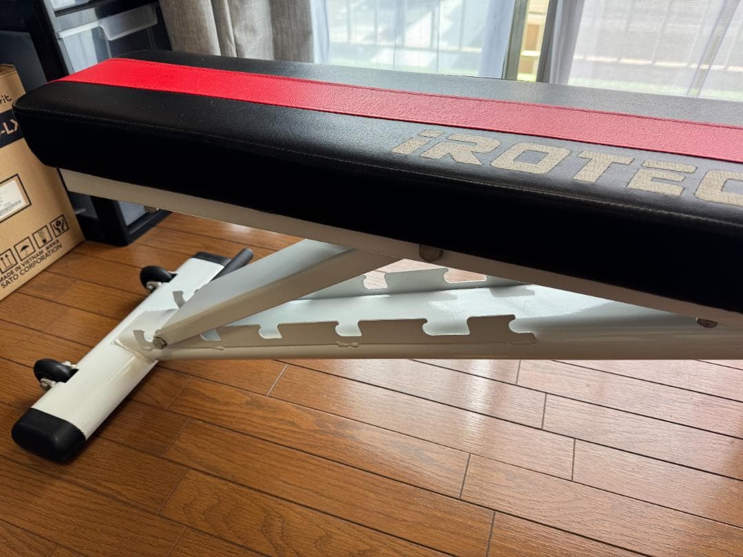 iROTEC トレーニングベンチ