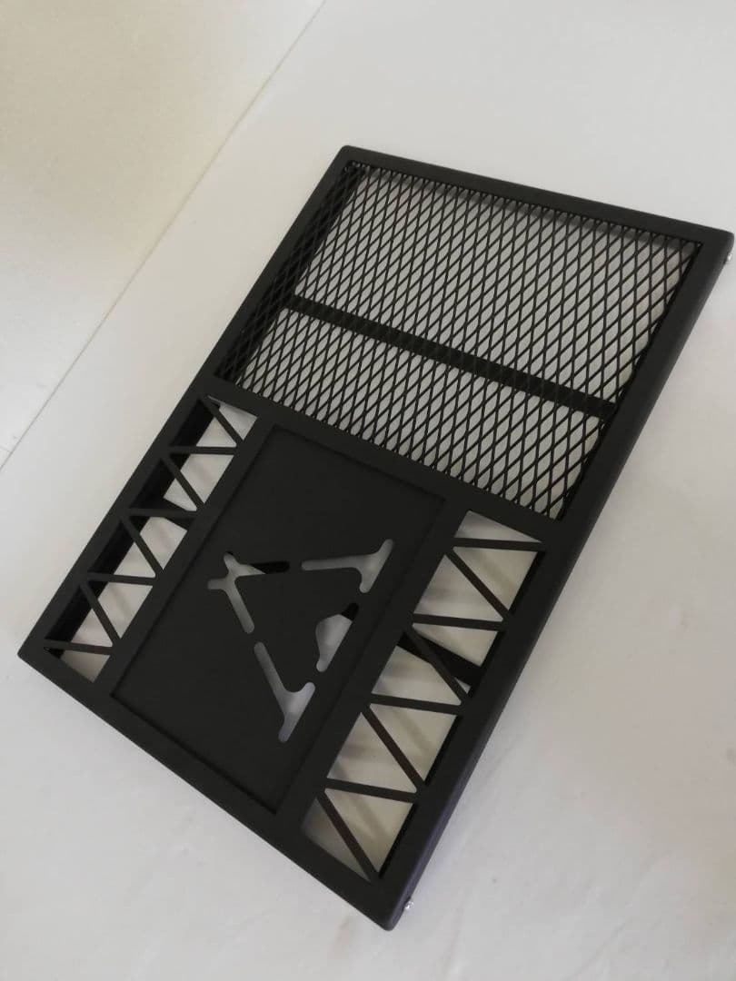 キャンプテーブル　アイアンテーブル　ソロキャンプテーブル