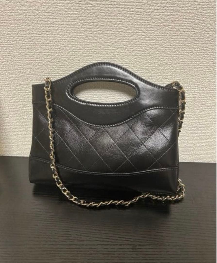 CHANEL ノベルティ チェーンショルダーバッグ 本革 ゴールド金具 31