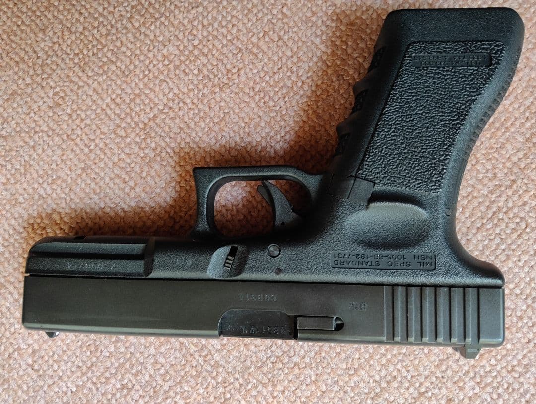 東京マルイグロック18Cエアガン、付属品有り。美品