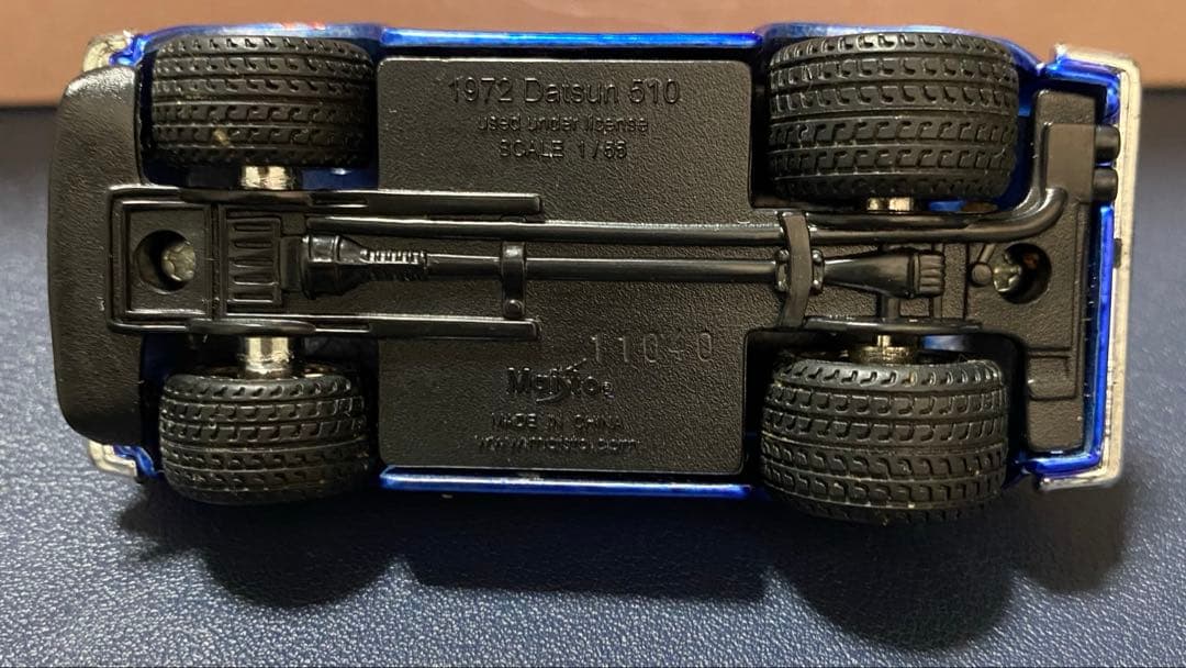 メイスト 1972 Datsun 510 ブルー ダイキャスト　ミニカー