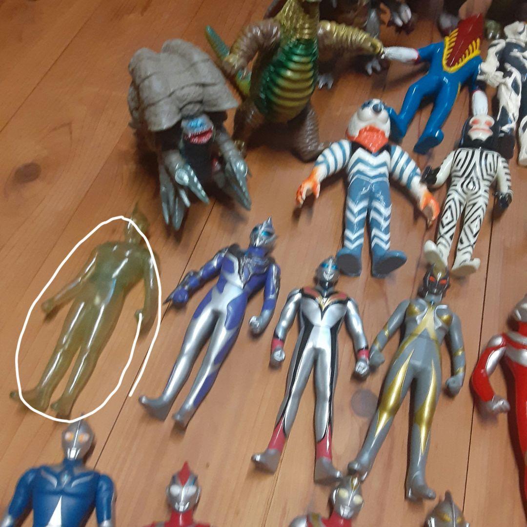 ウルトラマンフィギュアと怪獣フィギュアセット
