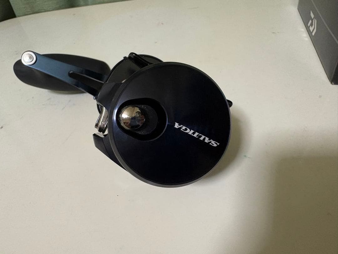 【ほぼ新品】25ソルティガ　300L