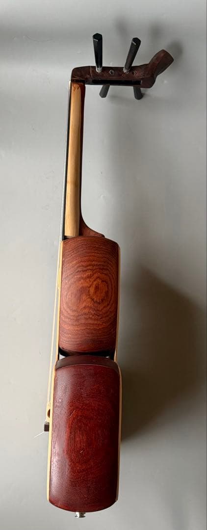 琵琶ウード　三箱線タイプ　超レア　アンプ対応　 Sanpakosen