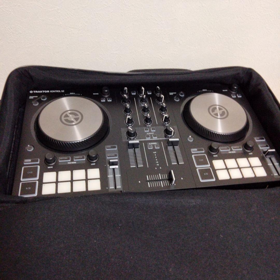 TRAKTOR KONTROL S2 mk3 DJコントローラー　ソフトケース付