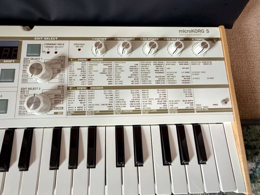 KORG microKORG S スピーカー付シンセサイザー　希少　純正バッグ