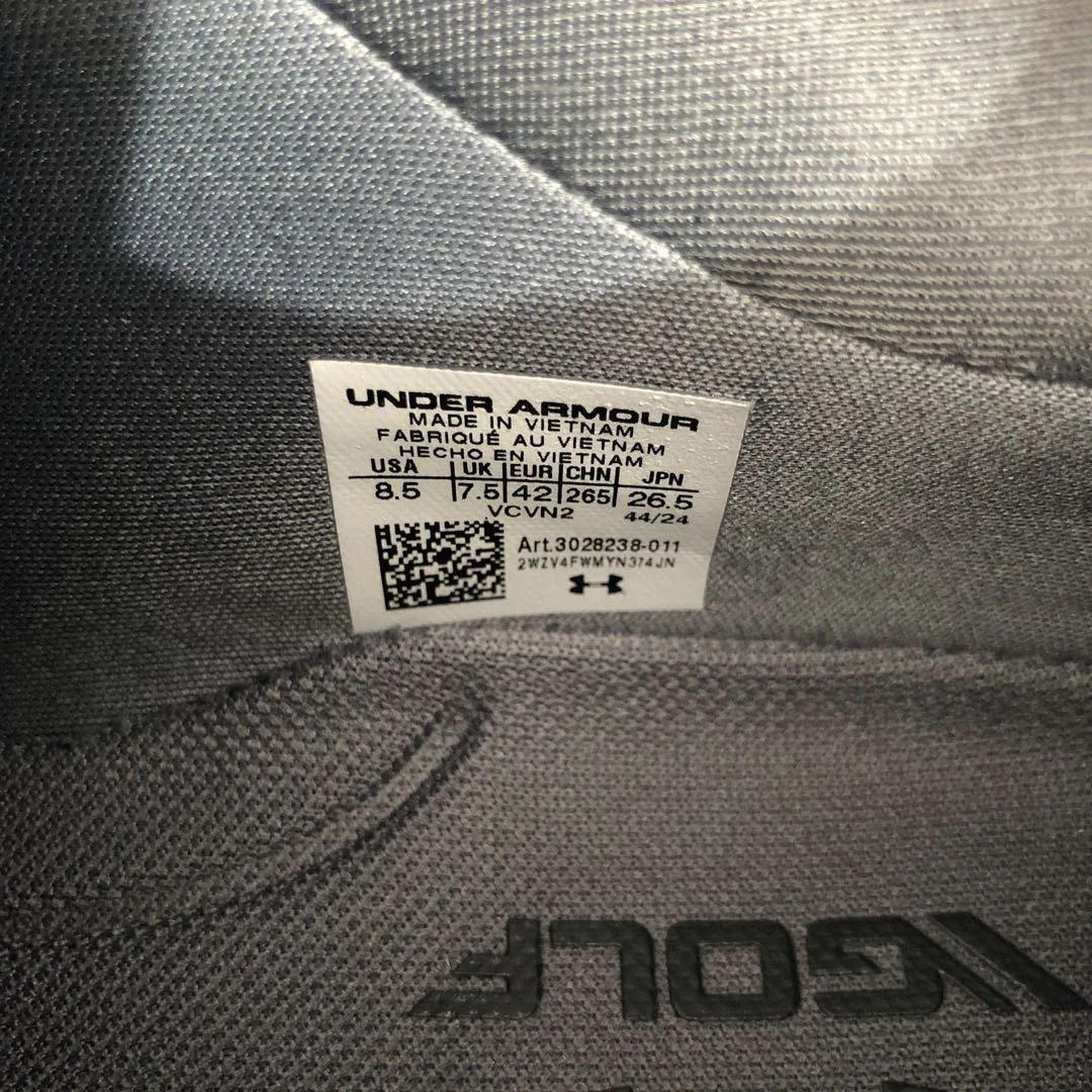 アンダーアーマー　ゴルフシューズ　ファントム フォア ボア スパイクレス