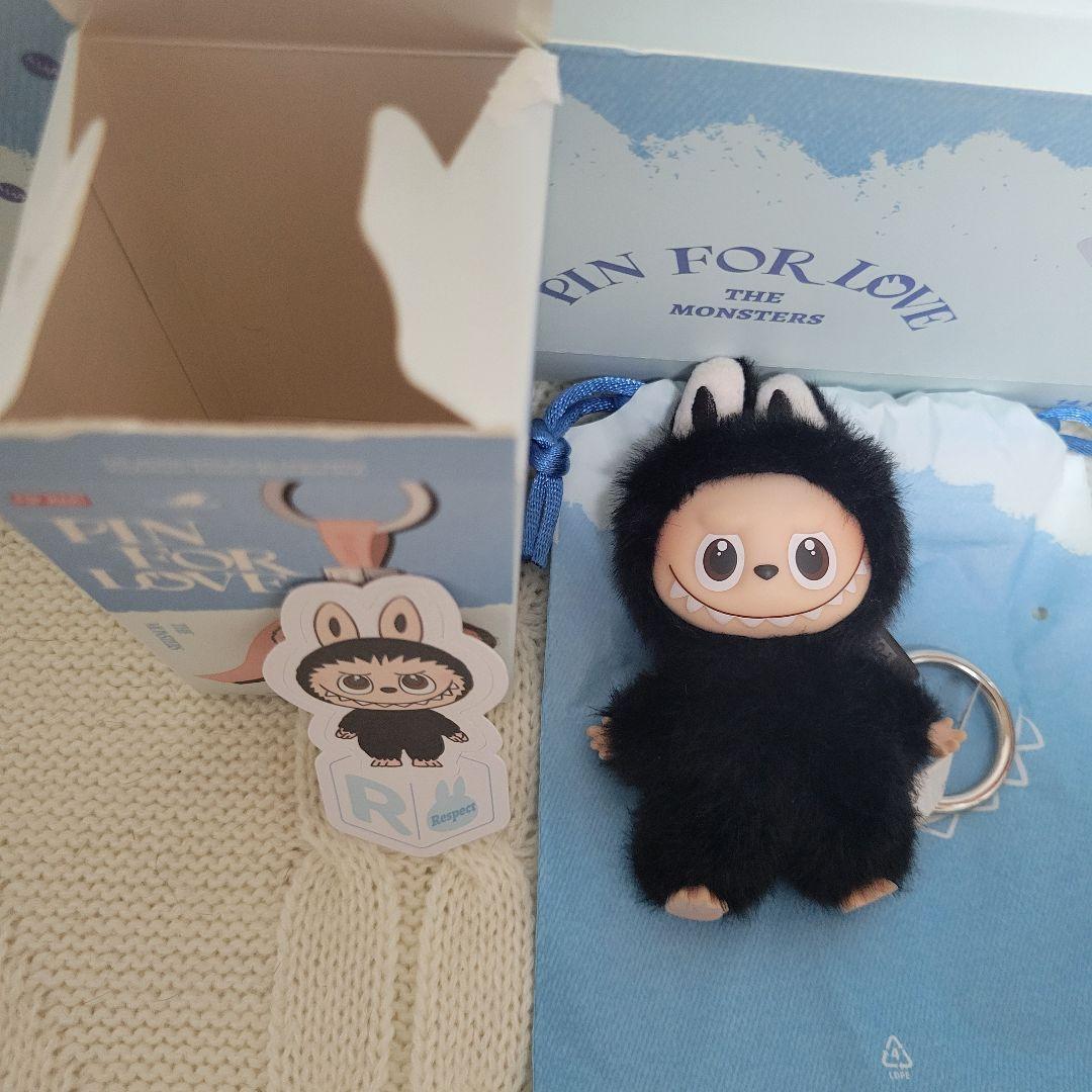 POPMART PIN FOR LOVE ぬいぐるみ ラブブ イニシャル 【R】