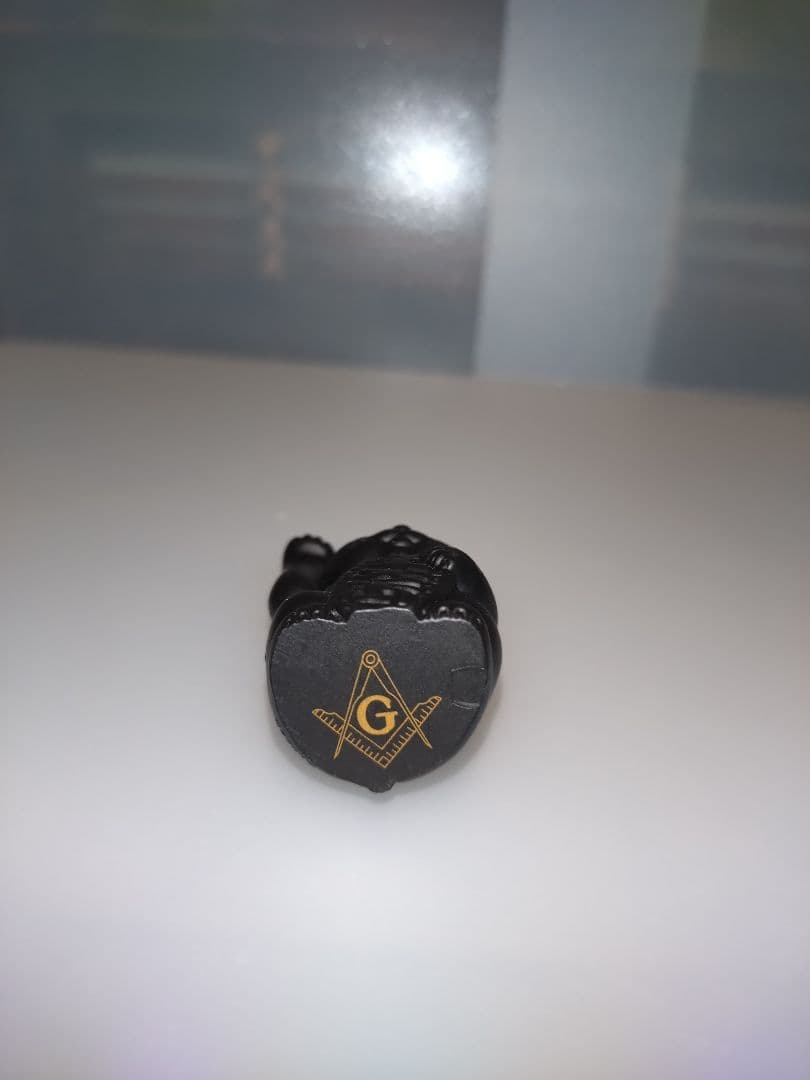 【入手困難】フリーメイソン黒招き猫