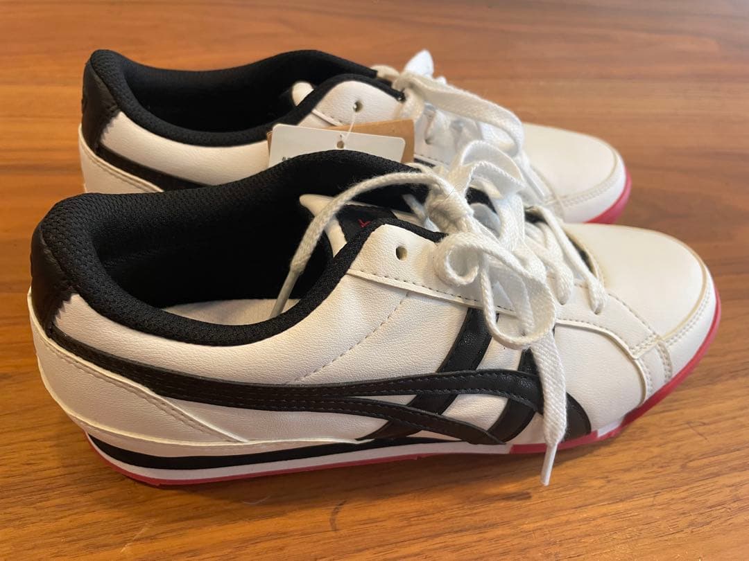 新品タグ付き ASICS ゴルフシューズ23.0cm