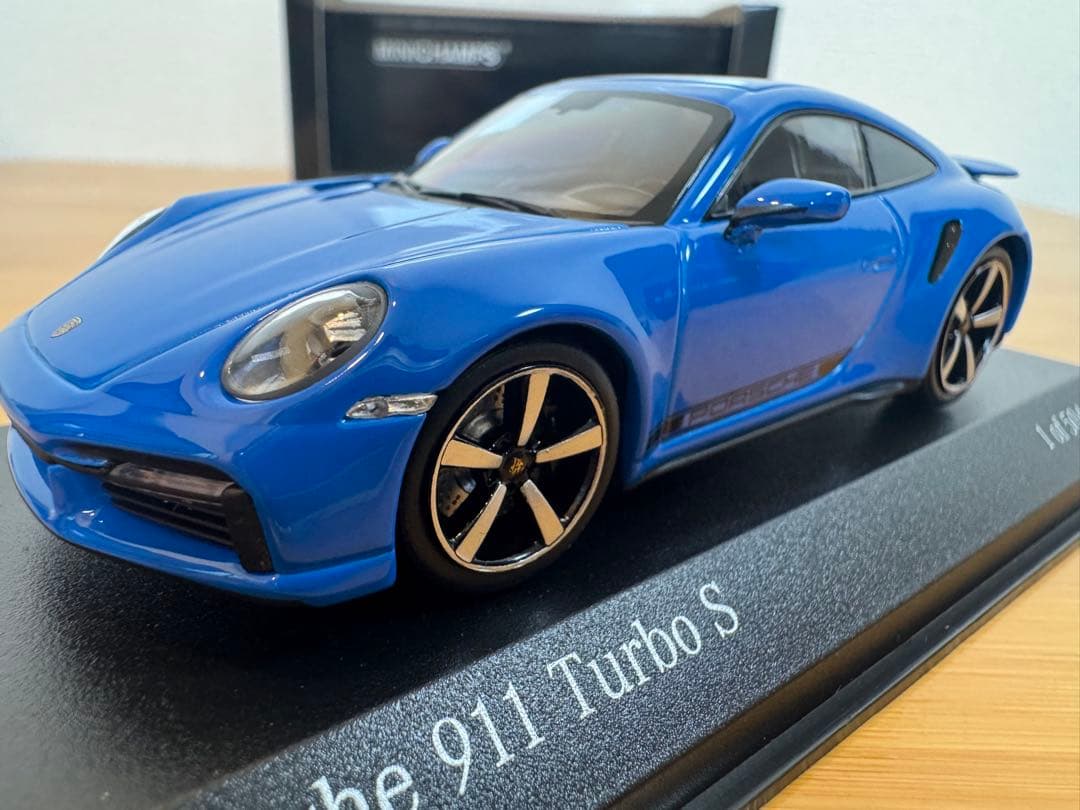【MINICHAMPS】限定504Porsche 911TurboS Blue