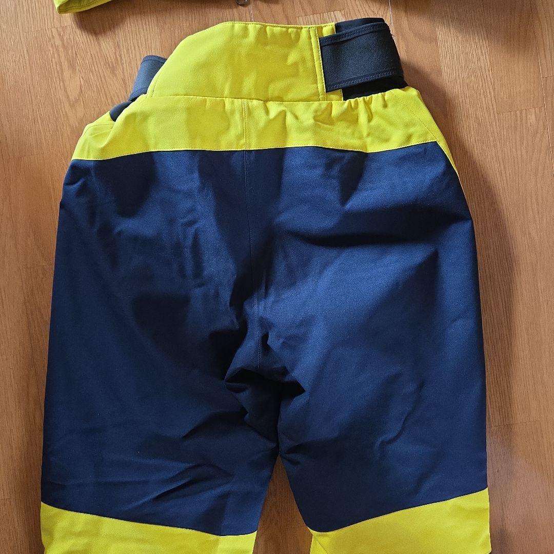 Goldwin スキーウェア