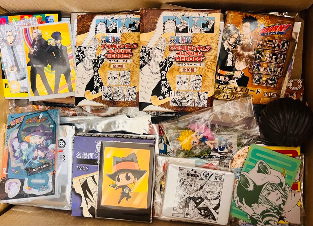 ジャンプ one piece ナルト 家庭教師 アニメキャラグッズ大量まとめ売り