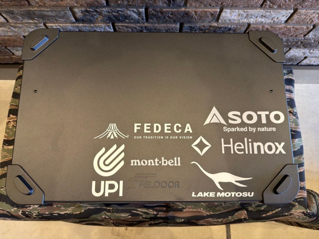 FIELDOOR アルミ コンテナ ボックス 蓋付き 【ブラック】 Mサイズ