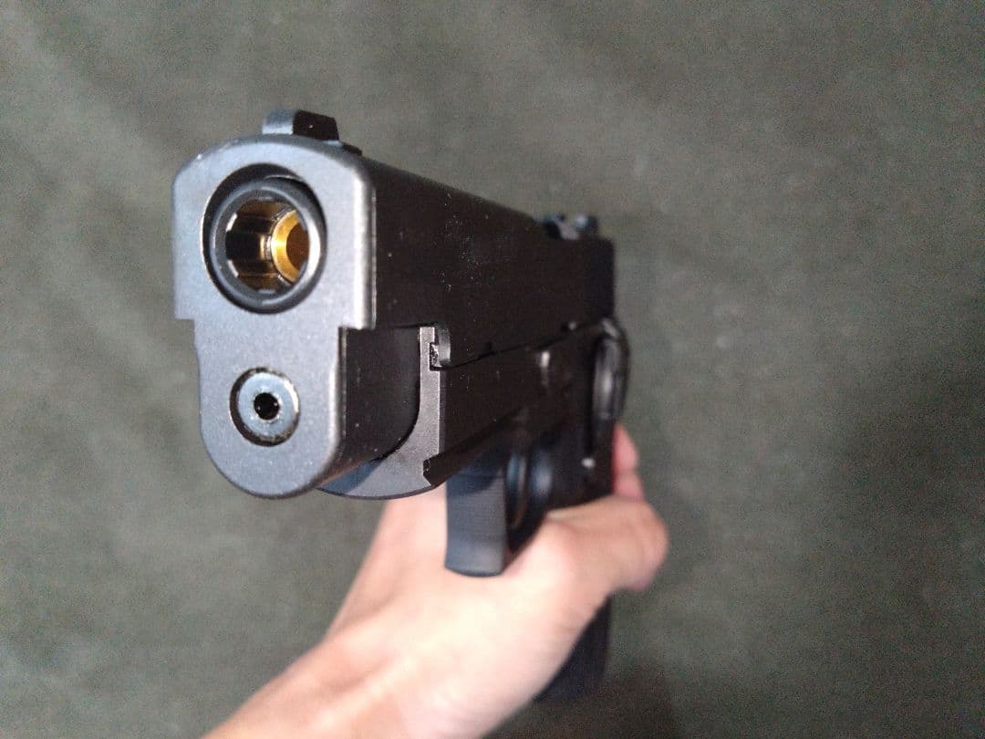 【美品】東京マルイ SIG SAUER P226R ガスガン マガジン3本付き