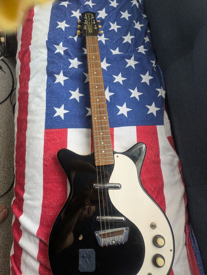 ジミー・ペイジ愛用！　Danelectro エレキギター