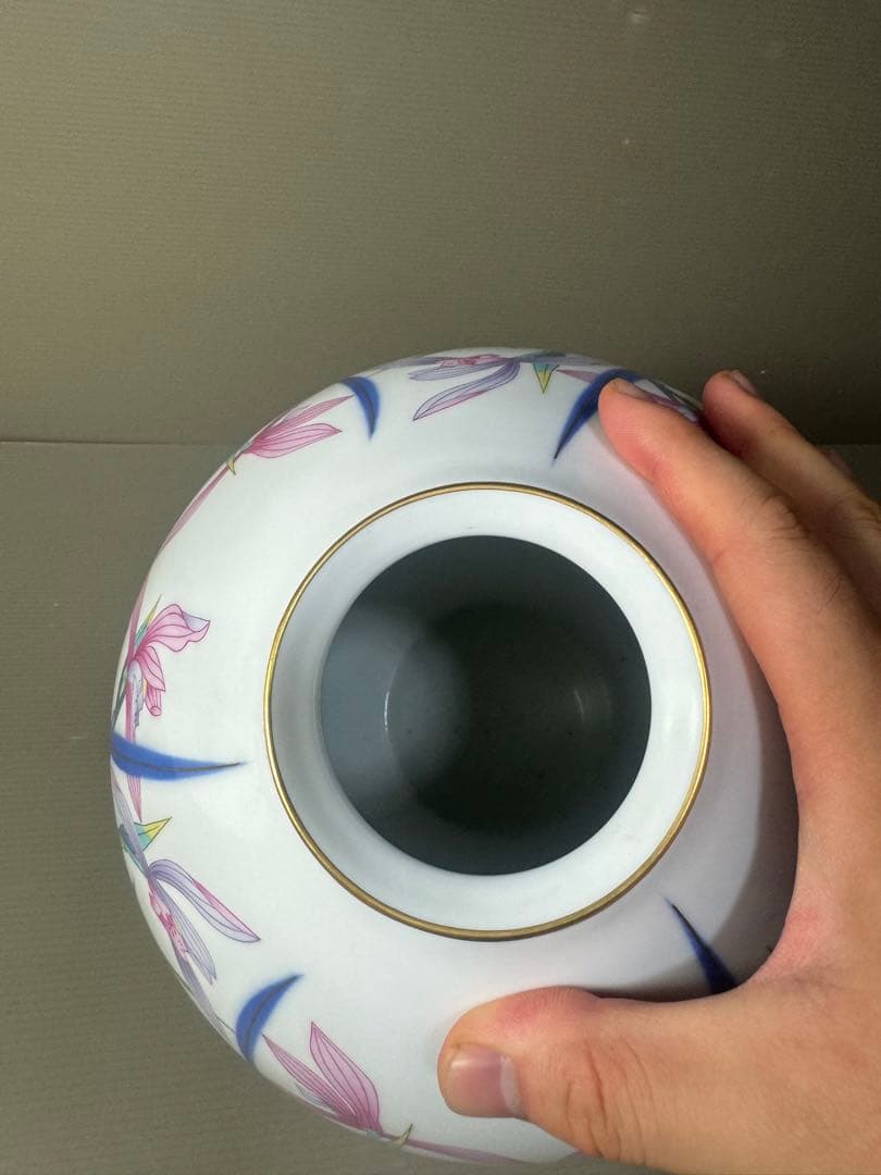 2579 香蘭社　春蘭　花瓶