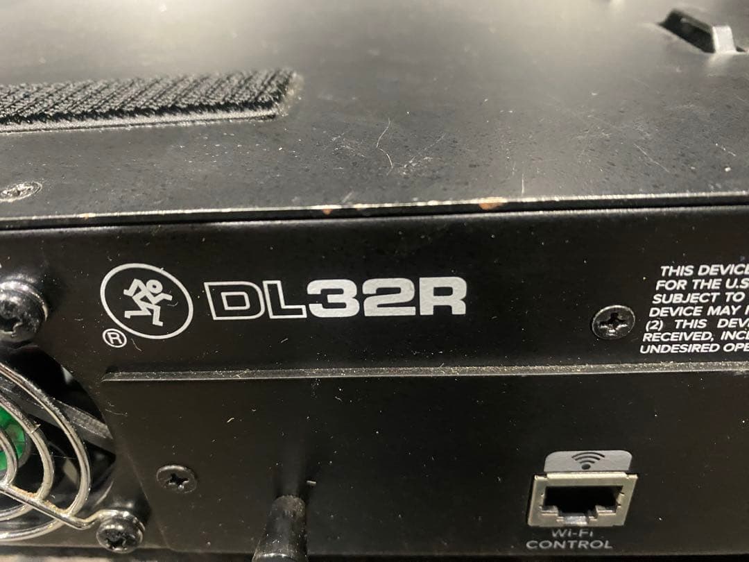 Mackie DL32R デジタルミキサー