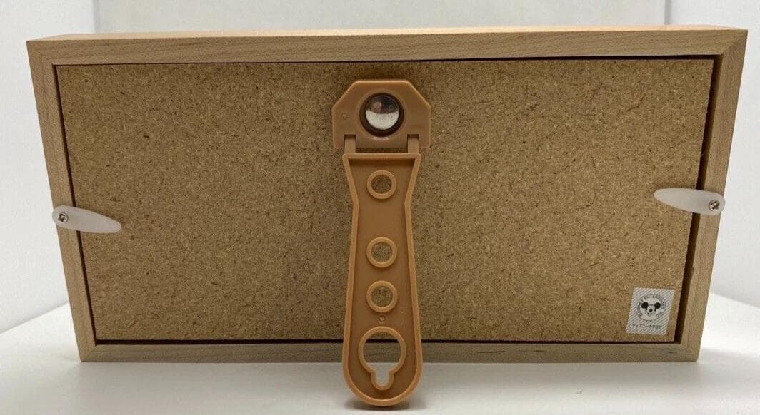 Disney ディズニー ピンバッジ 7種類 ケース入り レア 希少